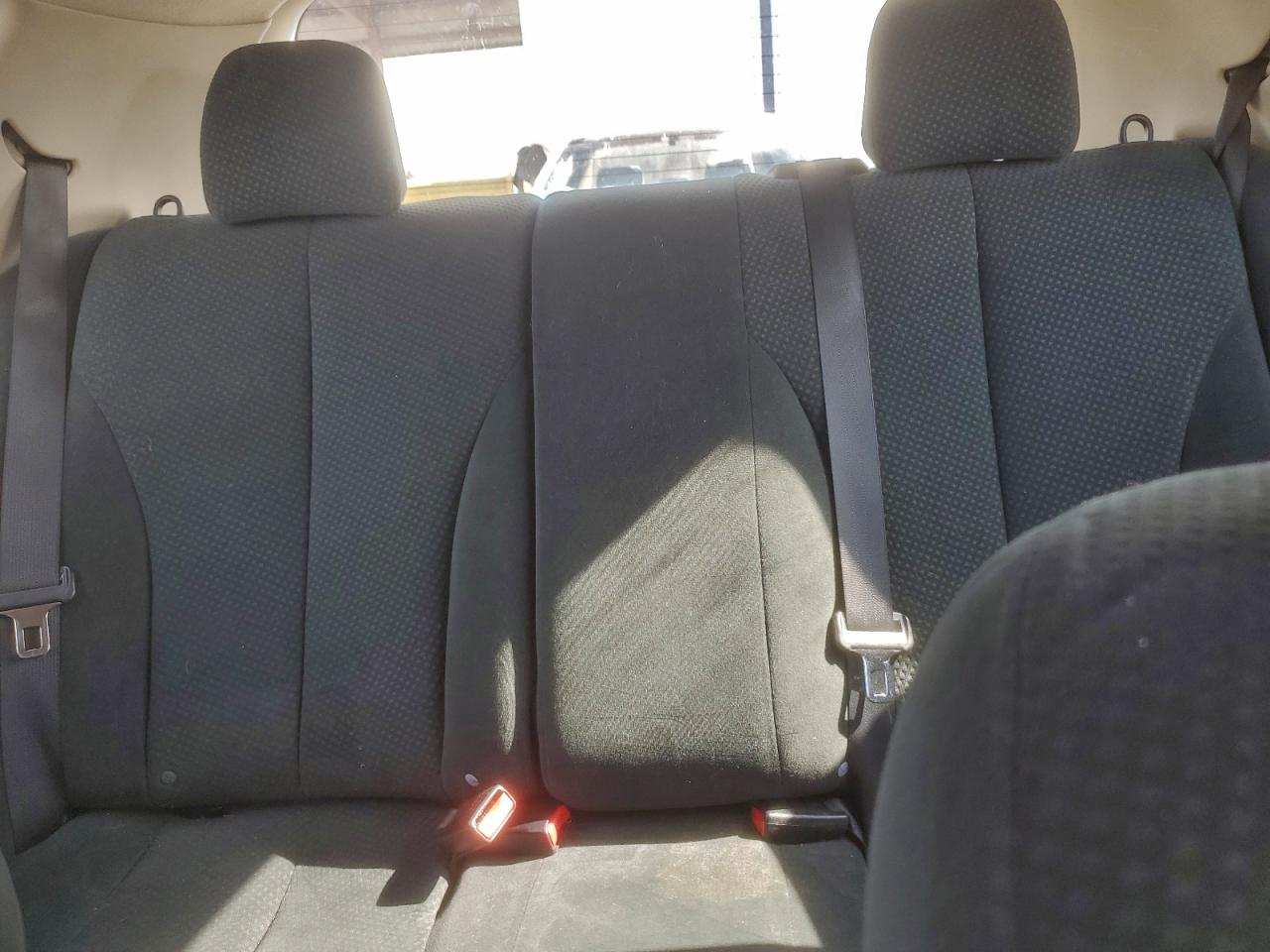 2011 NISSAN VERSA S photo 10