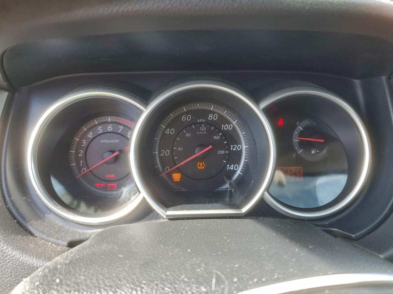 2011 NISSAN VERSA S photo 9