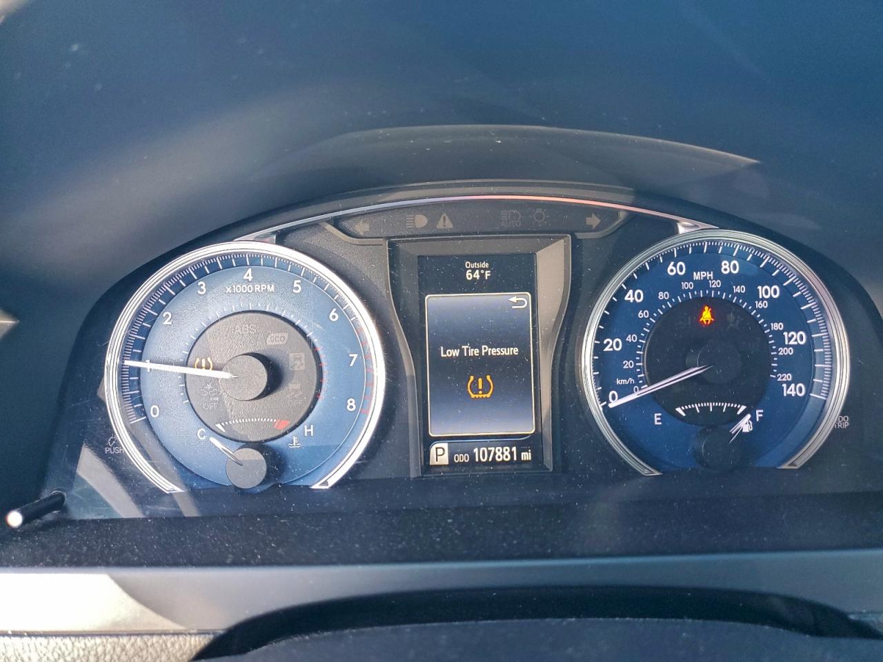 2016 TOYOTA CAMRY LE photo 9