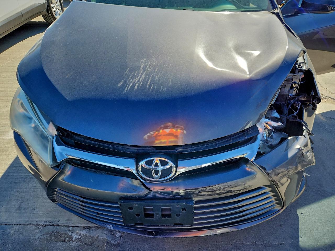 2016 TOYOTA CAMRY LE photo 11