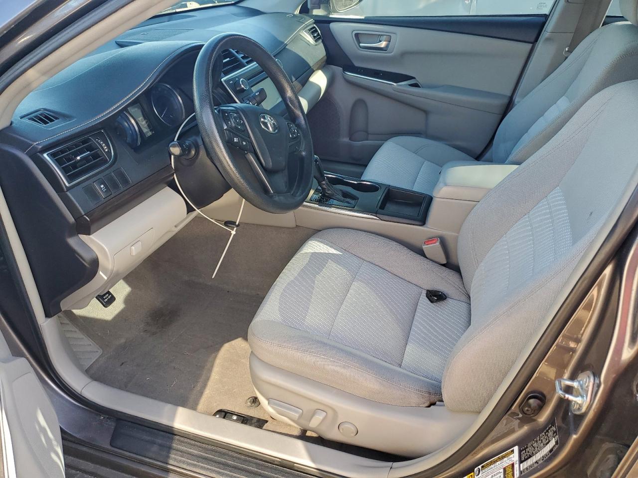 2016 TOYOTA CAMRY LE photo 7