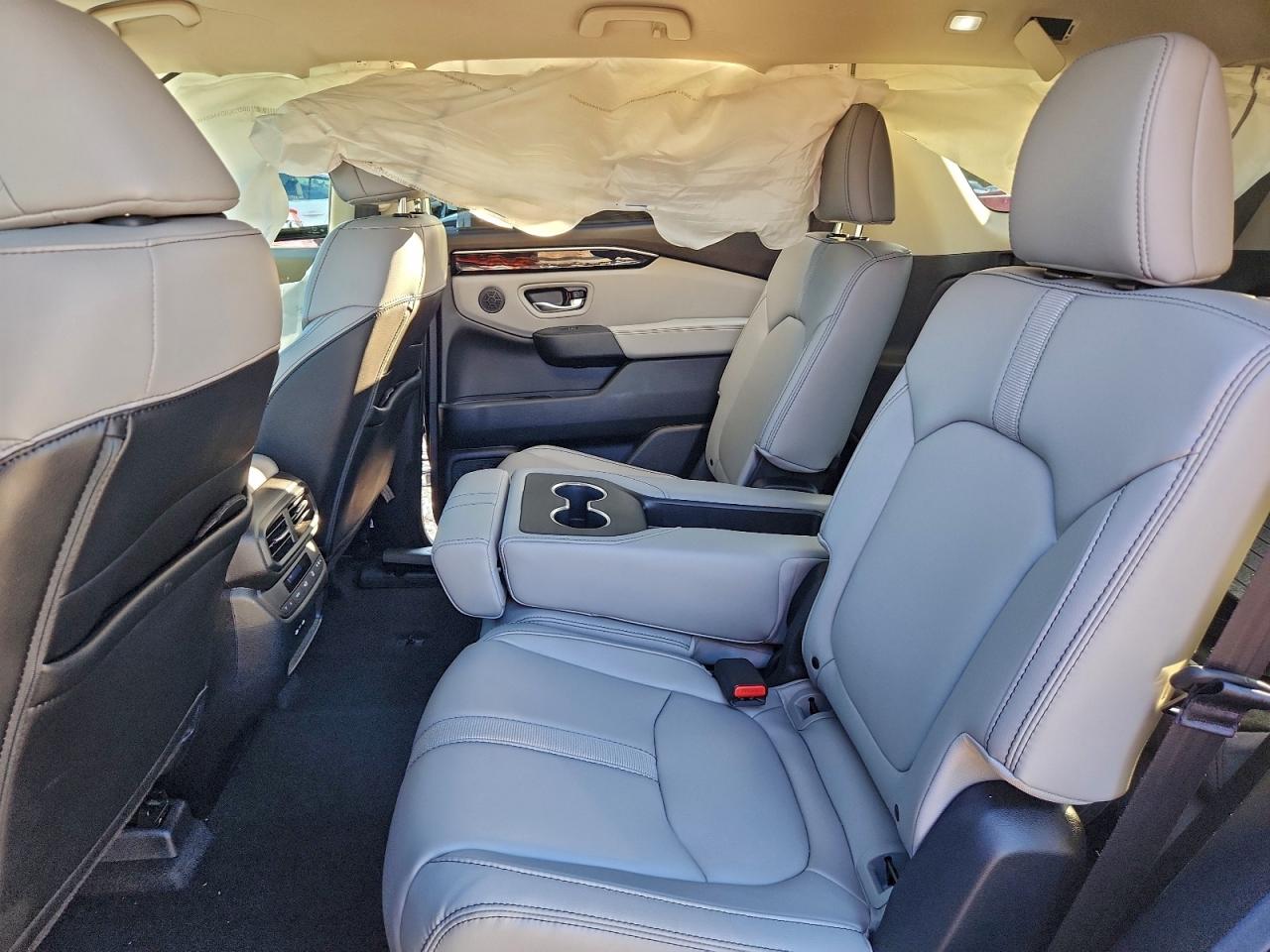 2025 HONDA PILOT EXL photo 11