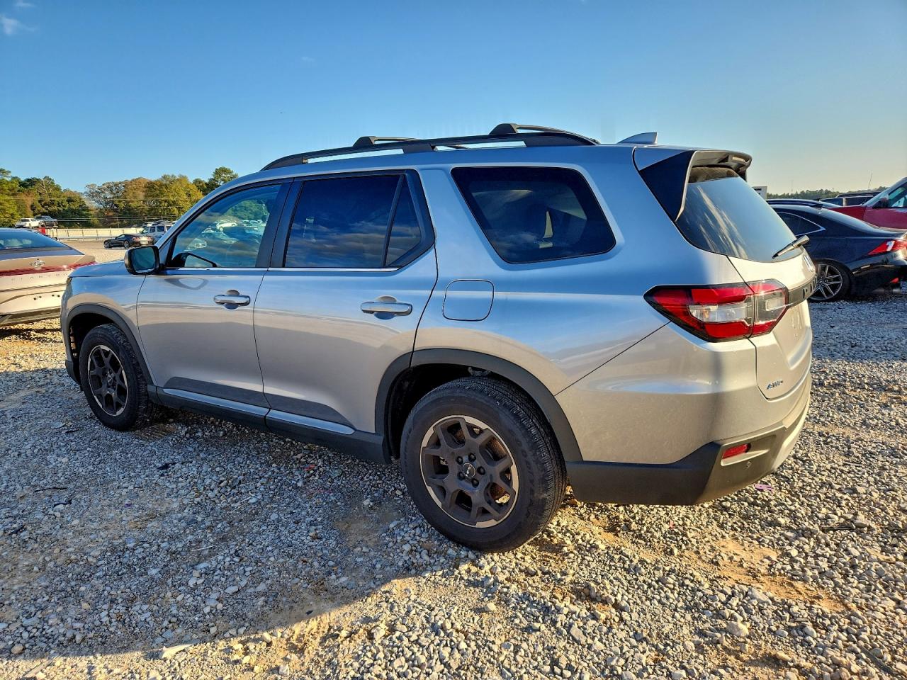 2025 HONDA PILOT EXL photo 2