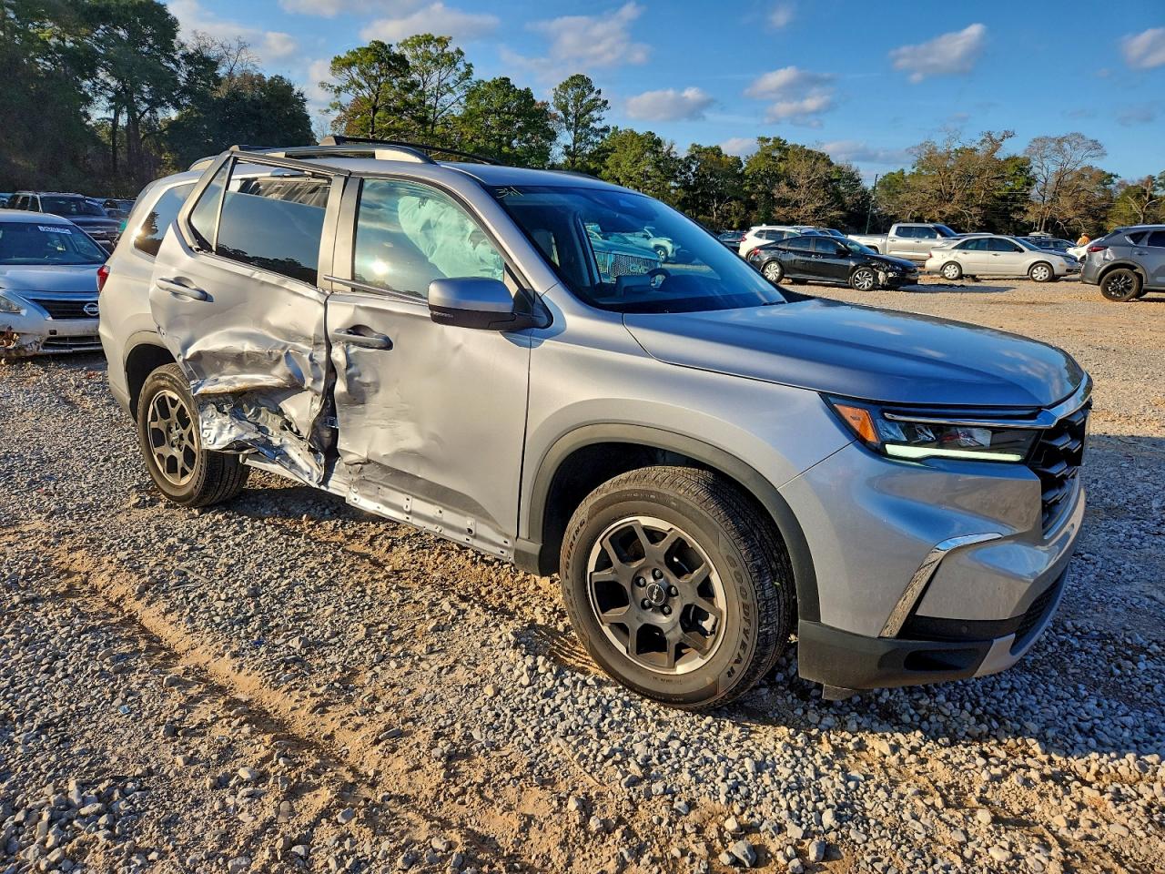 2025 HONDA PILOT EXL photo 4