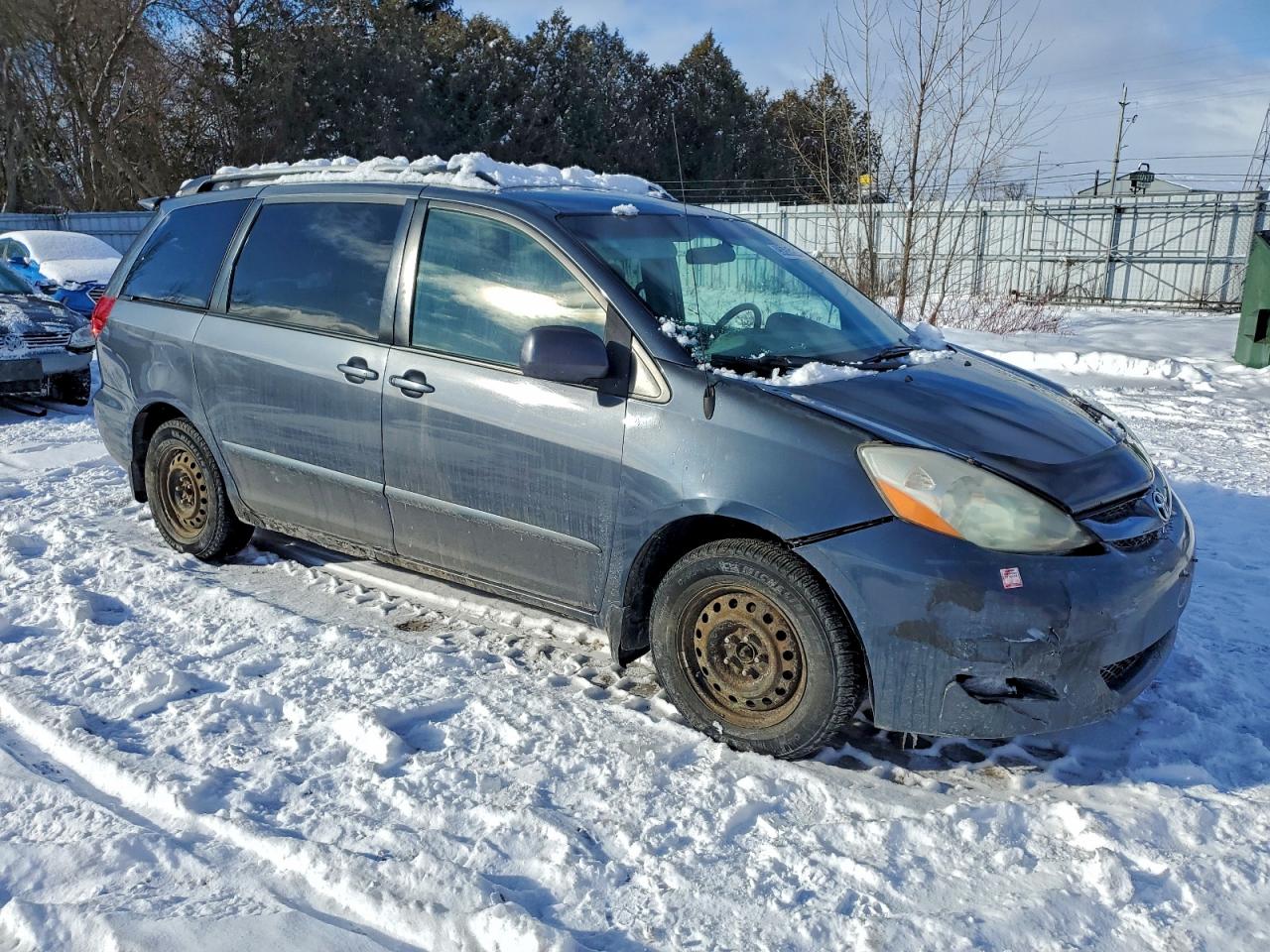2008 TOYOTA SIENNA CE photo 4