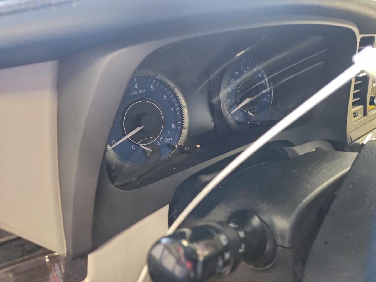 2020 TOYOTA SIENNA XLE photo 9