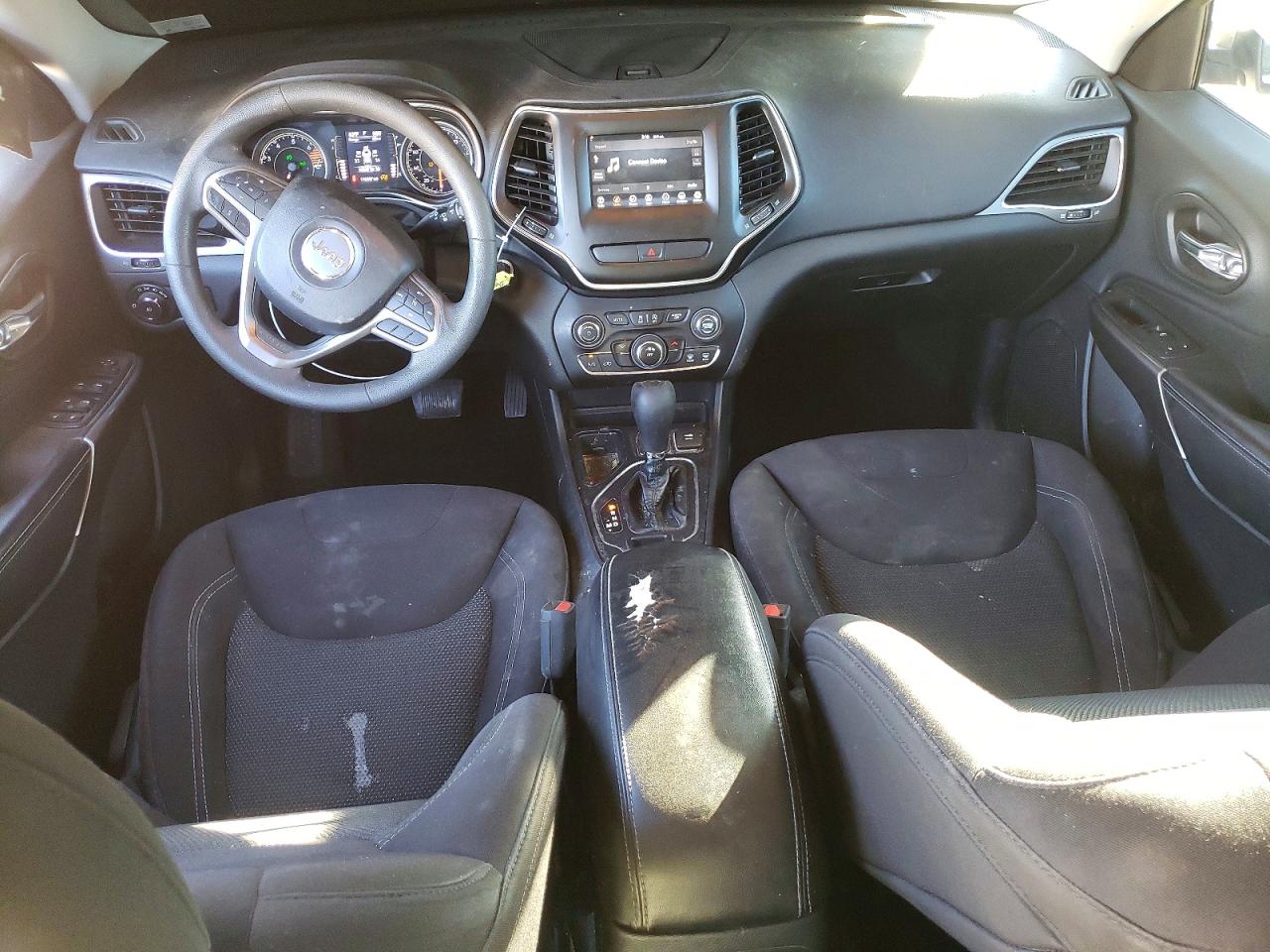 2019 JEEP CHEROKEE LATITUDE photo 8
