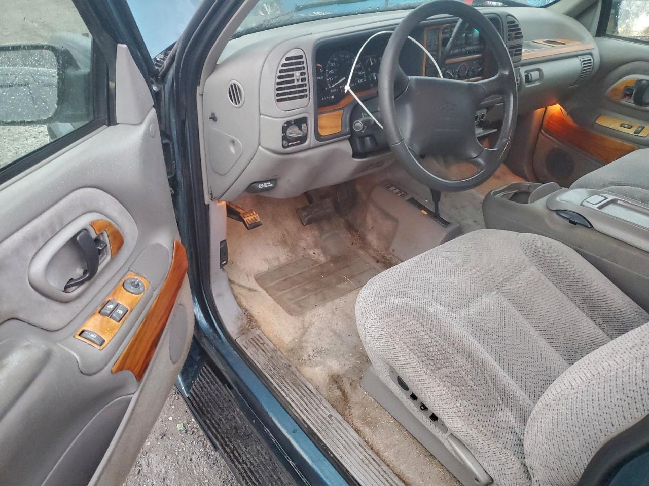 1995 CHEVROLET TAHOE K1500 photo 8