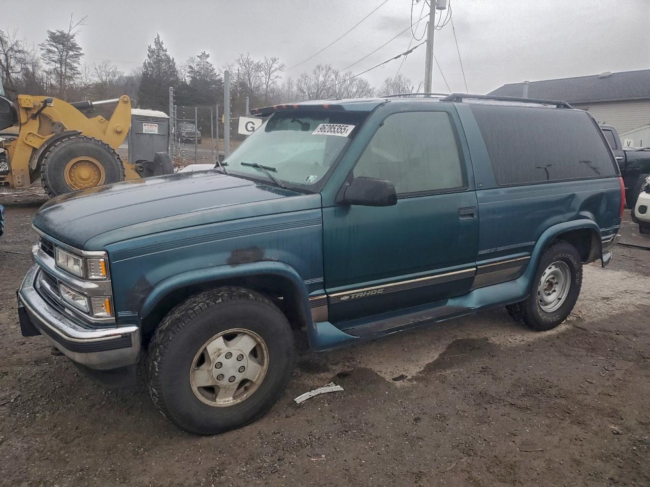 1995 CHEVROLET TAHOE K1500 — REAR END damage — photo 1