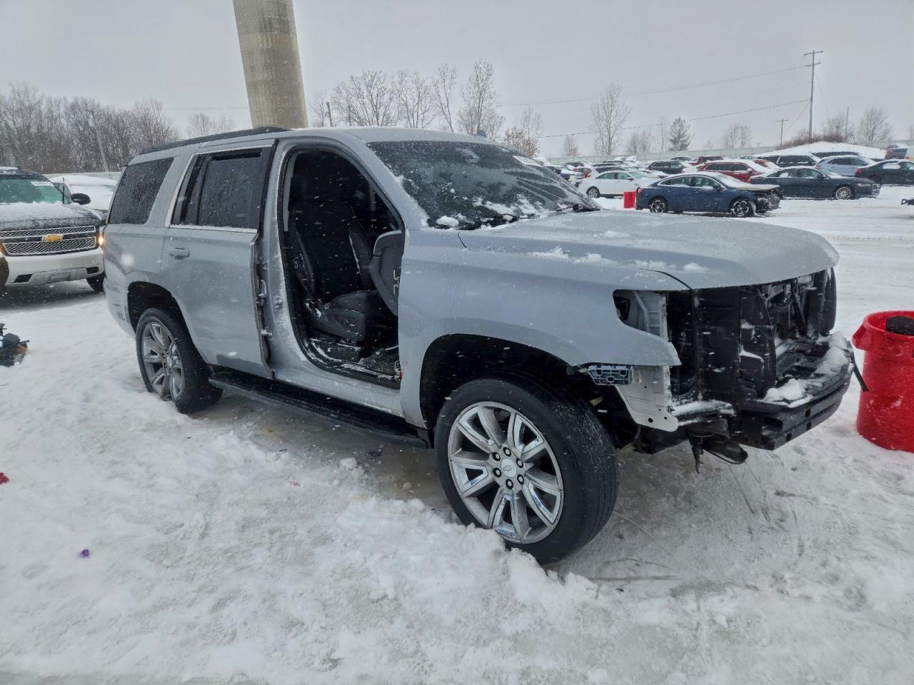 2015 CHEVROLET TAHOE K1500 LT photo 4