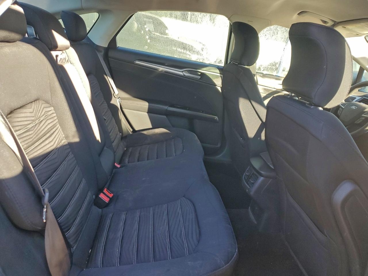 2016 FORD FUSION SE photo 10