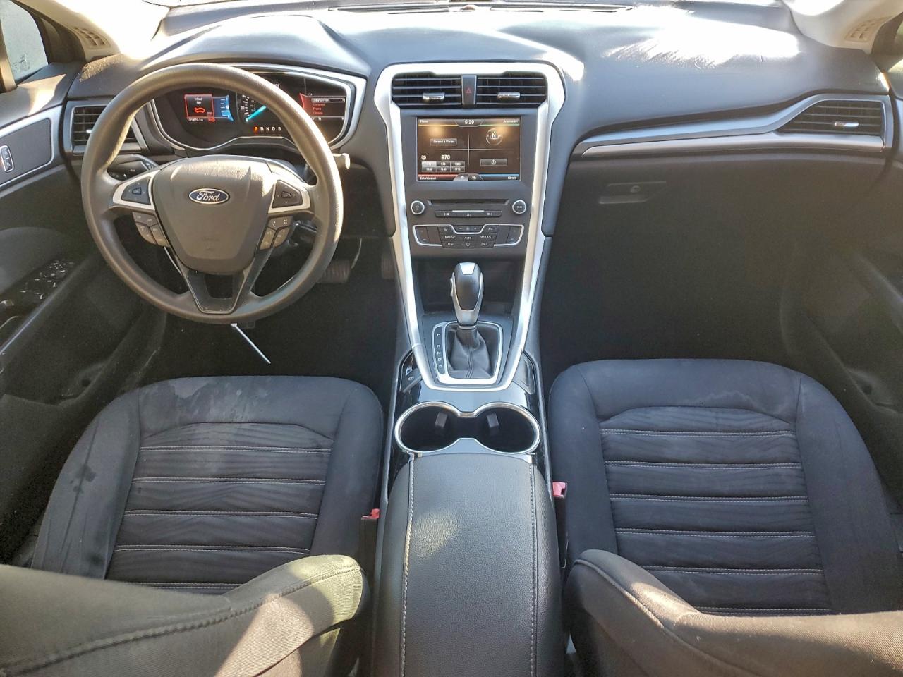 2016 FORD FUSION SE photo 8