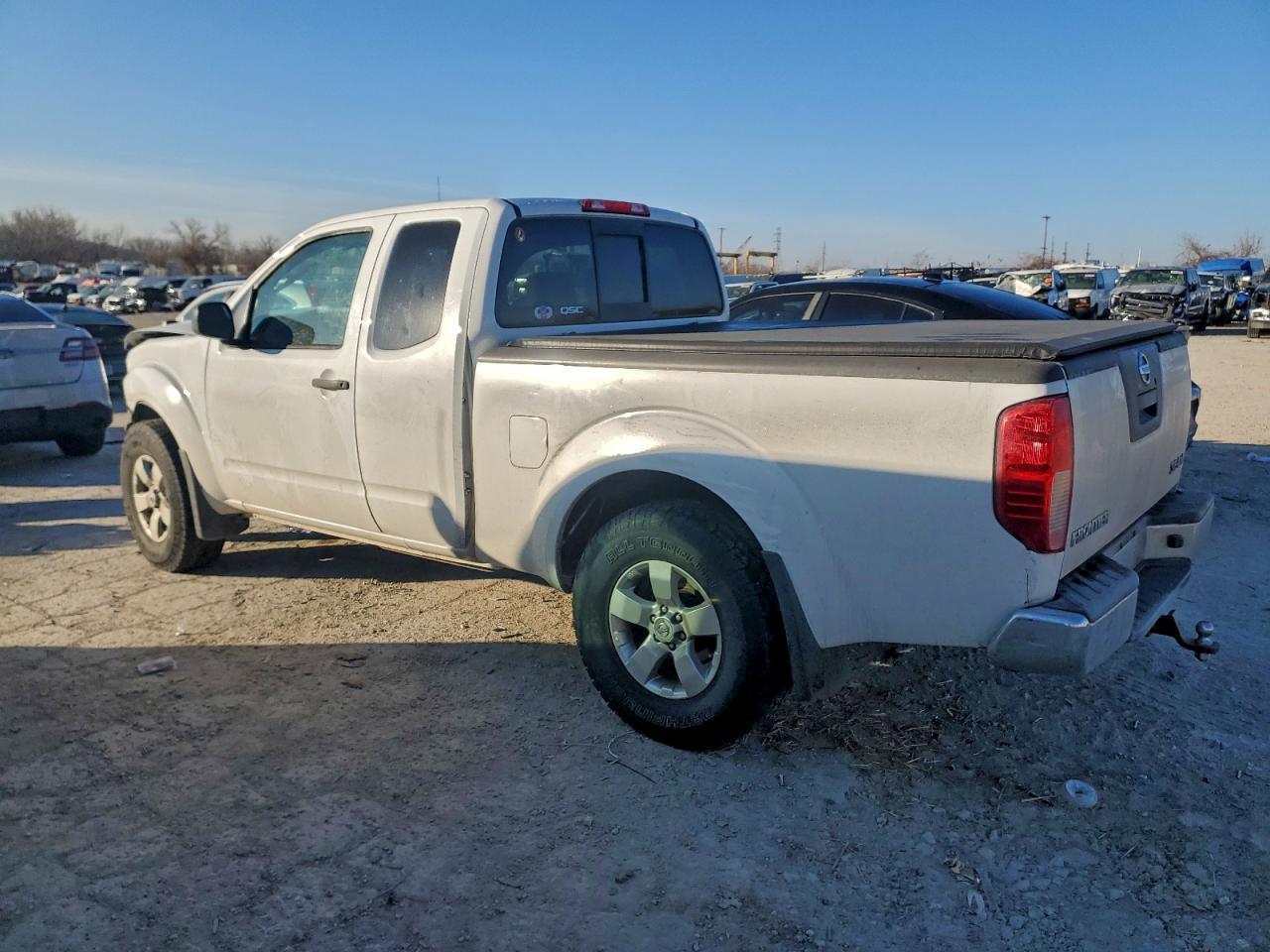 2010 NISSAN FRONTIER KING CAB SE photo 2
