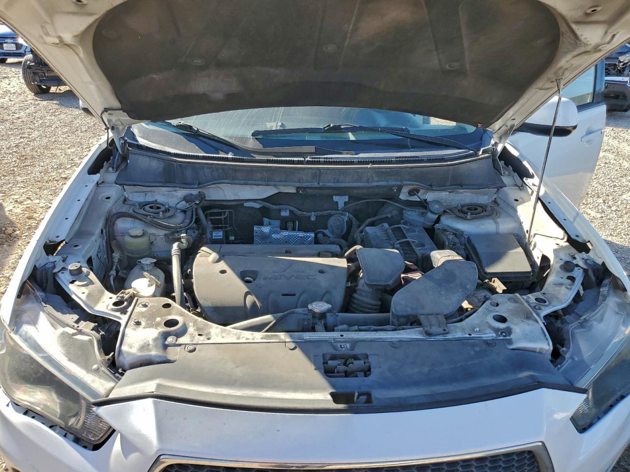 2013 MITSUBISHI OUTLANDER ES photo 12