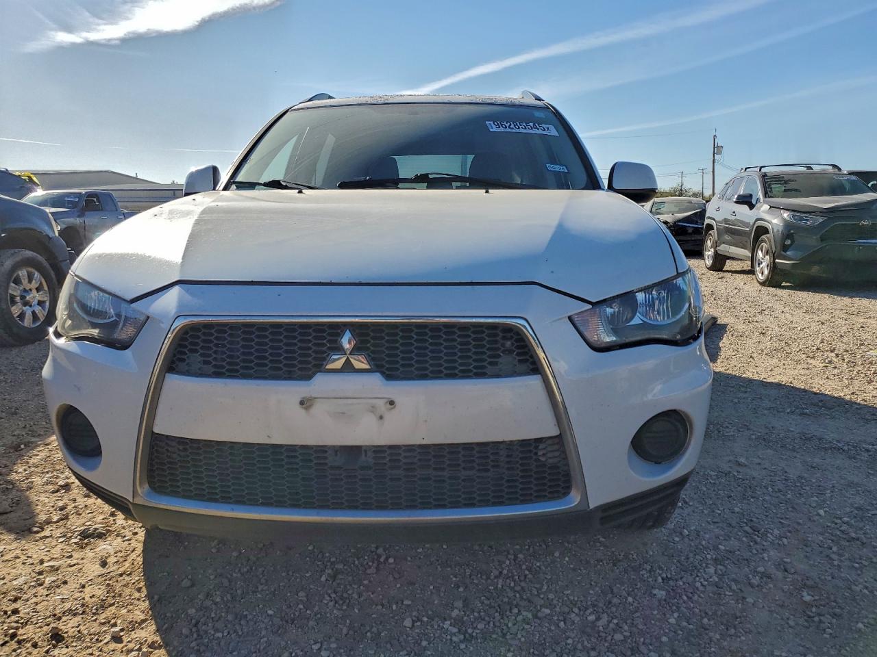 2013 MITSUBISHI OUTLANDER ES photo 5