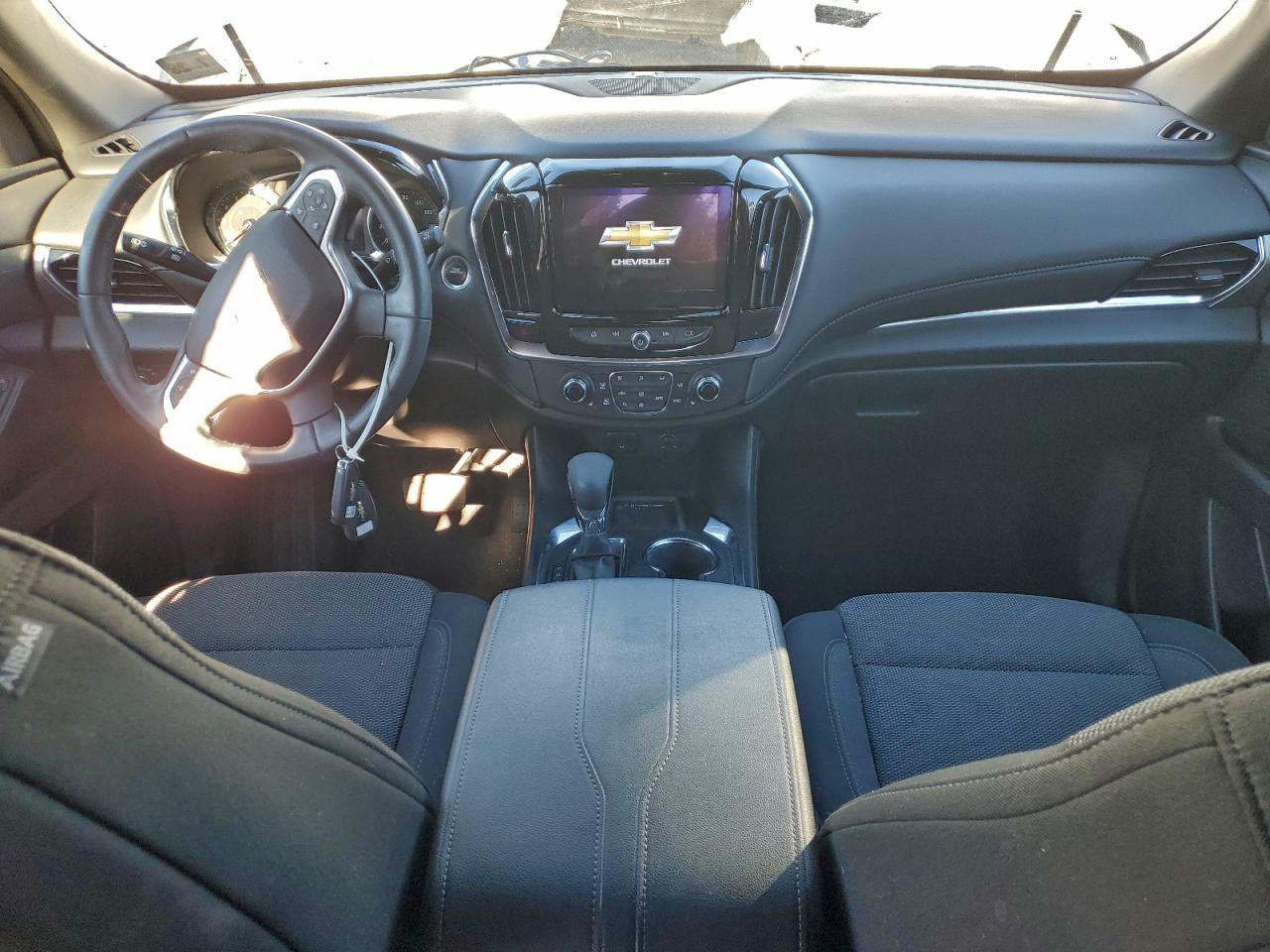 2023 CHEVROLET TRAVERSE LT photo 8