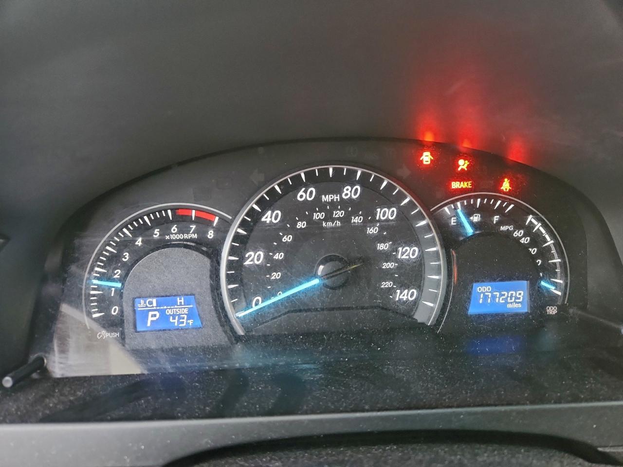 2012 TOYOTA CAMRY BASE photo 9