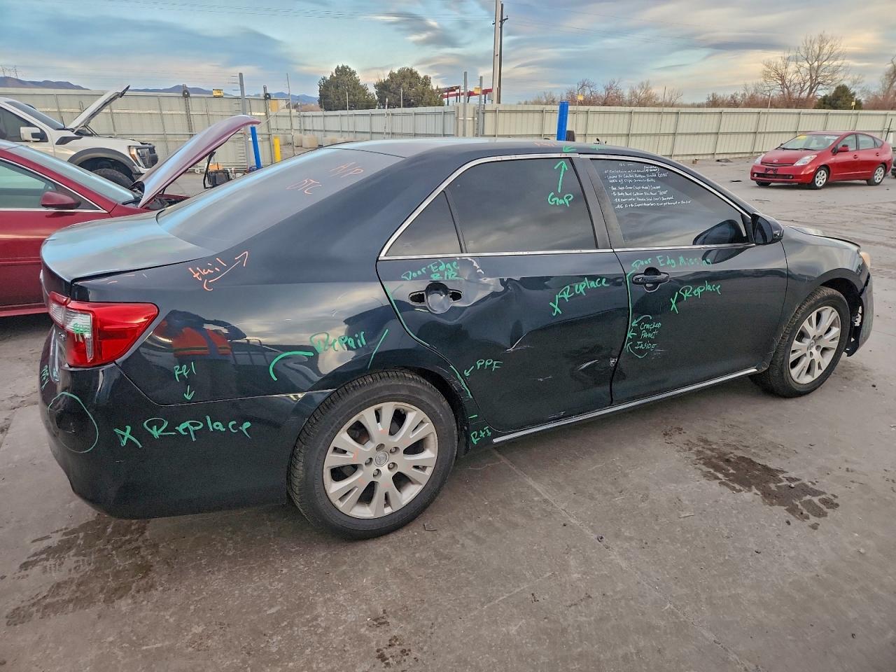 2012 TOYOTA CAMRY BASE photo 3