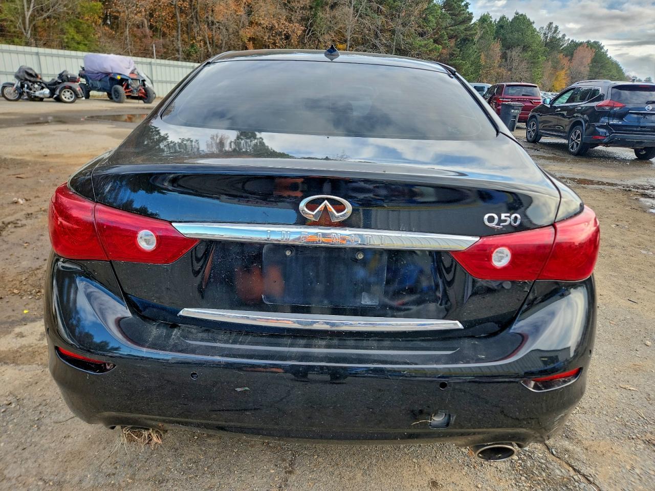 2015 INFINITI Q50 BASE photo 11