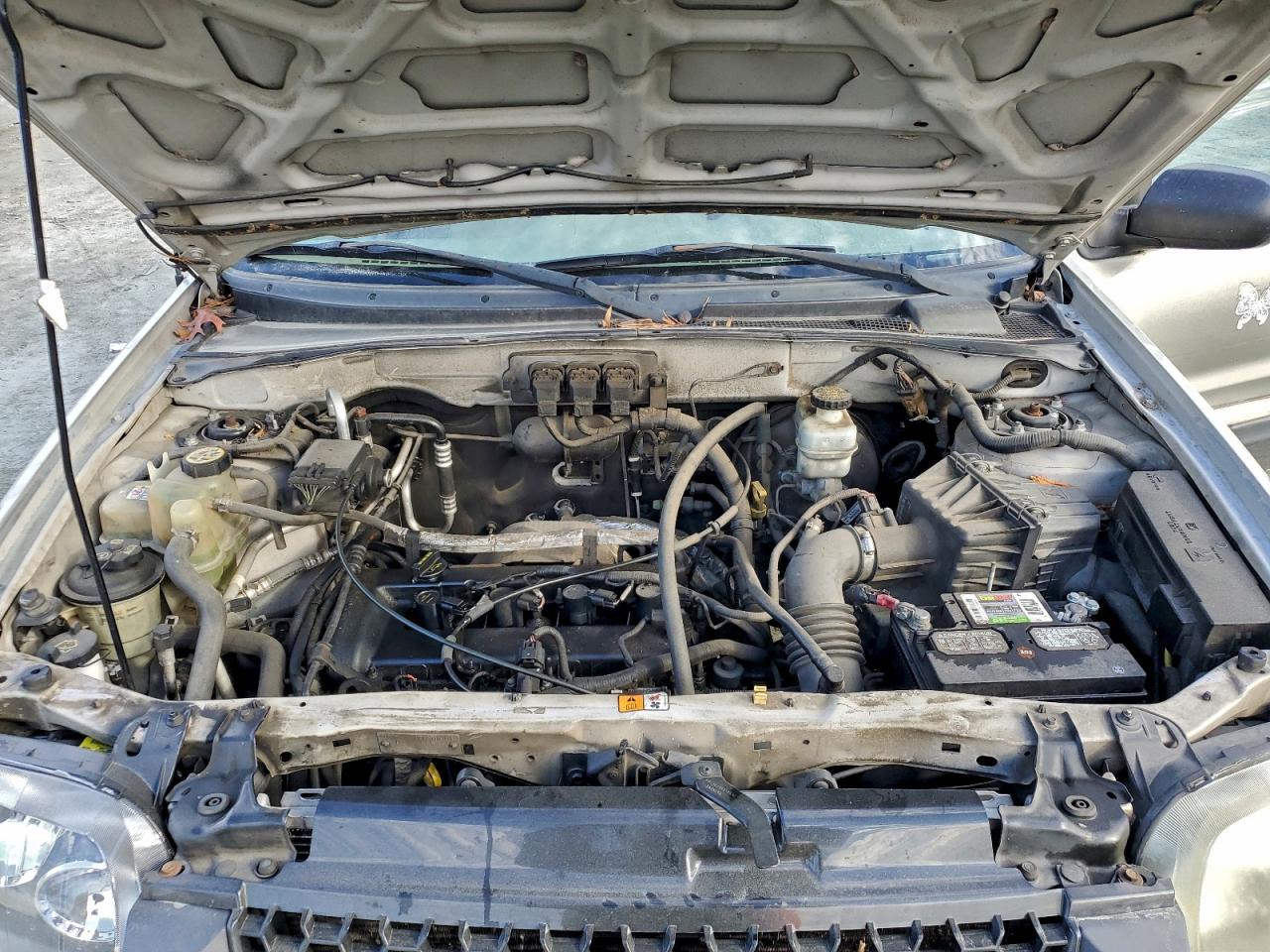 2005 FORD ESCAPE XLS photo 12