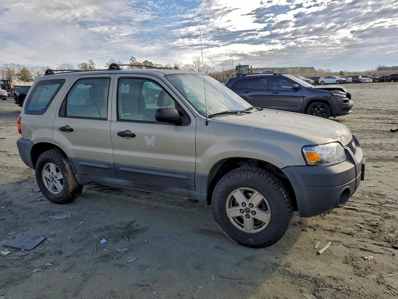 2005 FORD ESCAPE XLS photo 4