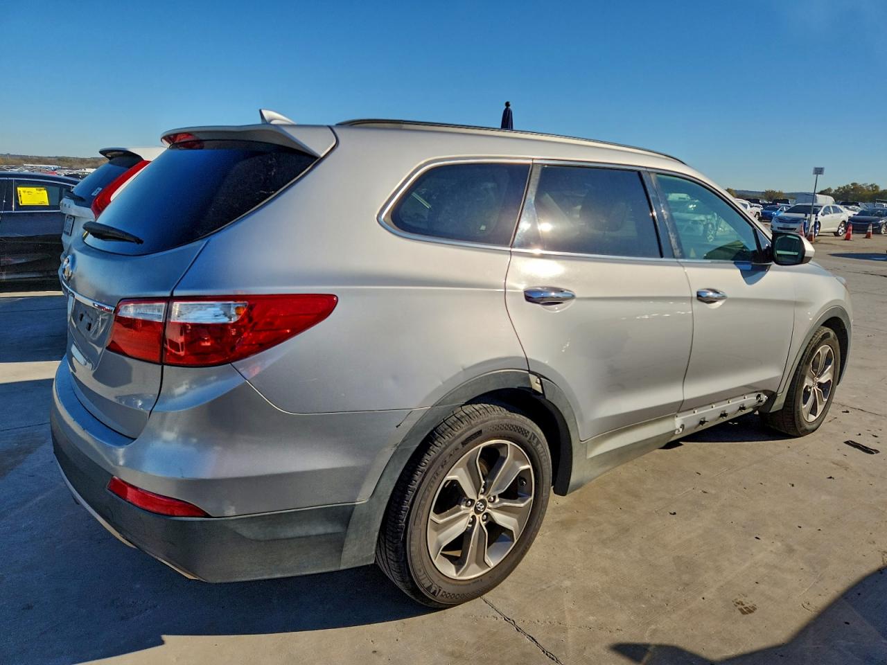 2016 HYUNDAI SANTA FE SE photo 3