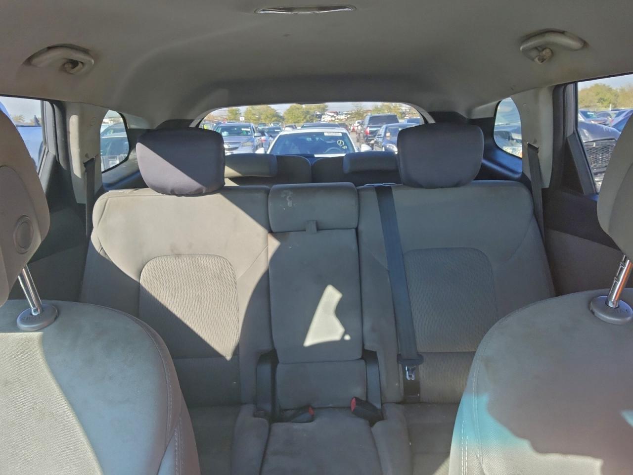 2016 HYUNDAI SANTA FE SE photo 10