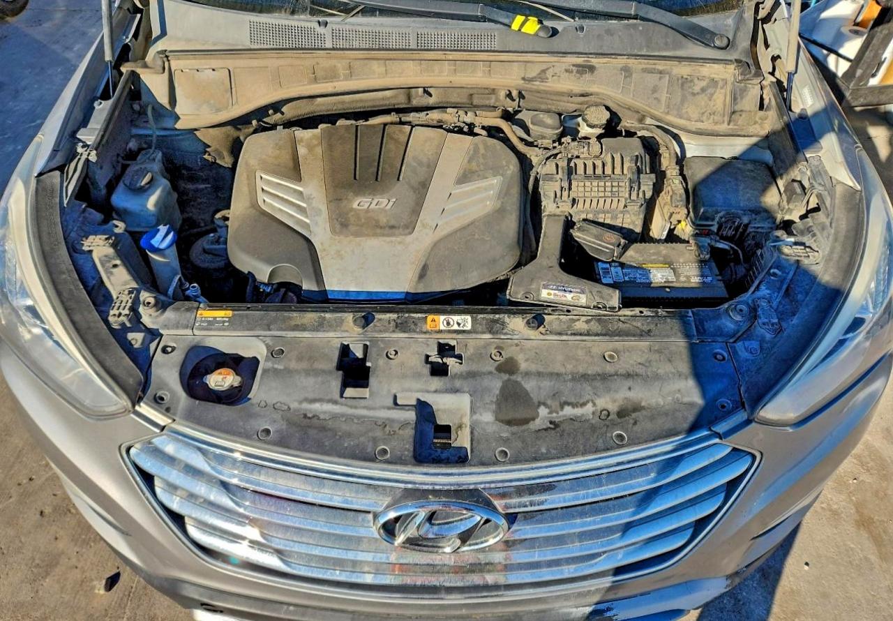 2016 HYUNDAI SANTA FE SE photo 12