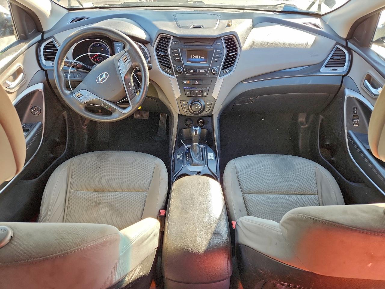 2016 HYUNDAI SANTA FE SE photo 8
