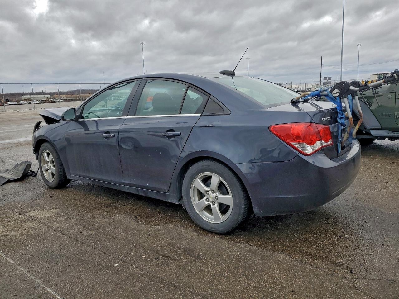 2016 CHEVROLET CRUZE LIMITED LT photo 4