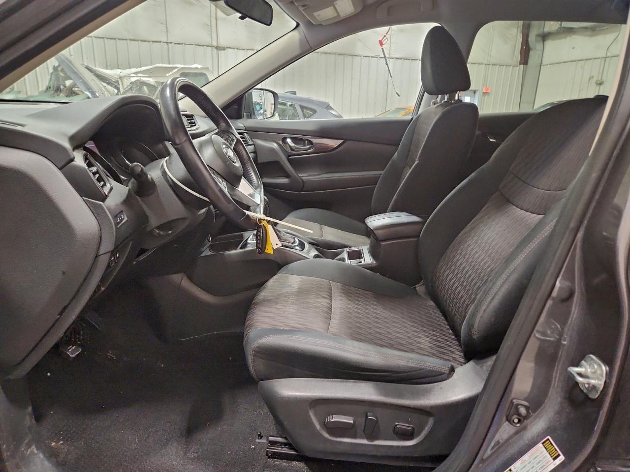 2018 NISSAN ROGUE S photo 19