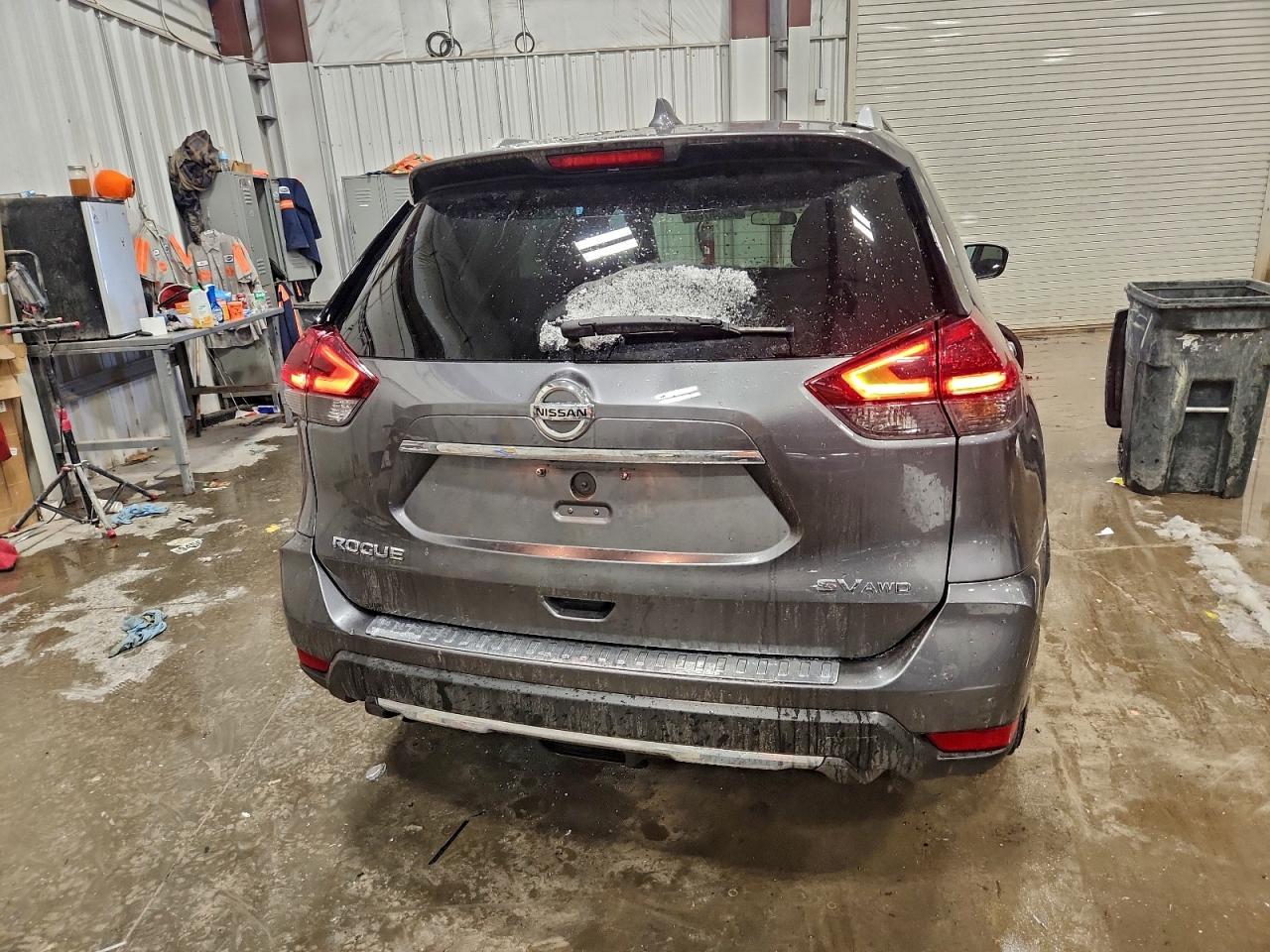 2018 NISSAN ROGUE S photo 16
