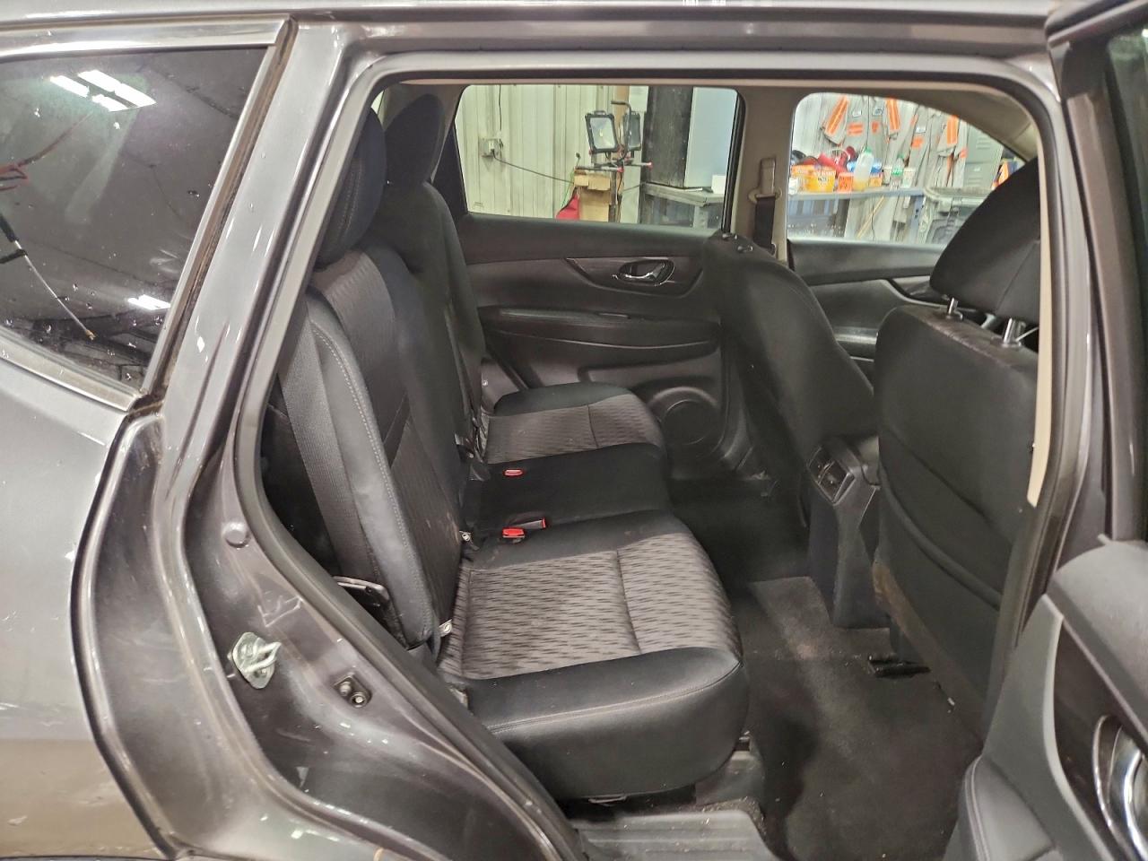 2018 NISSAN ROGUE S photo 31