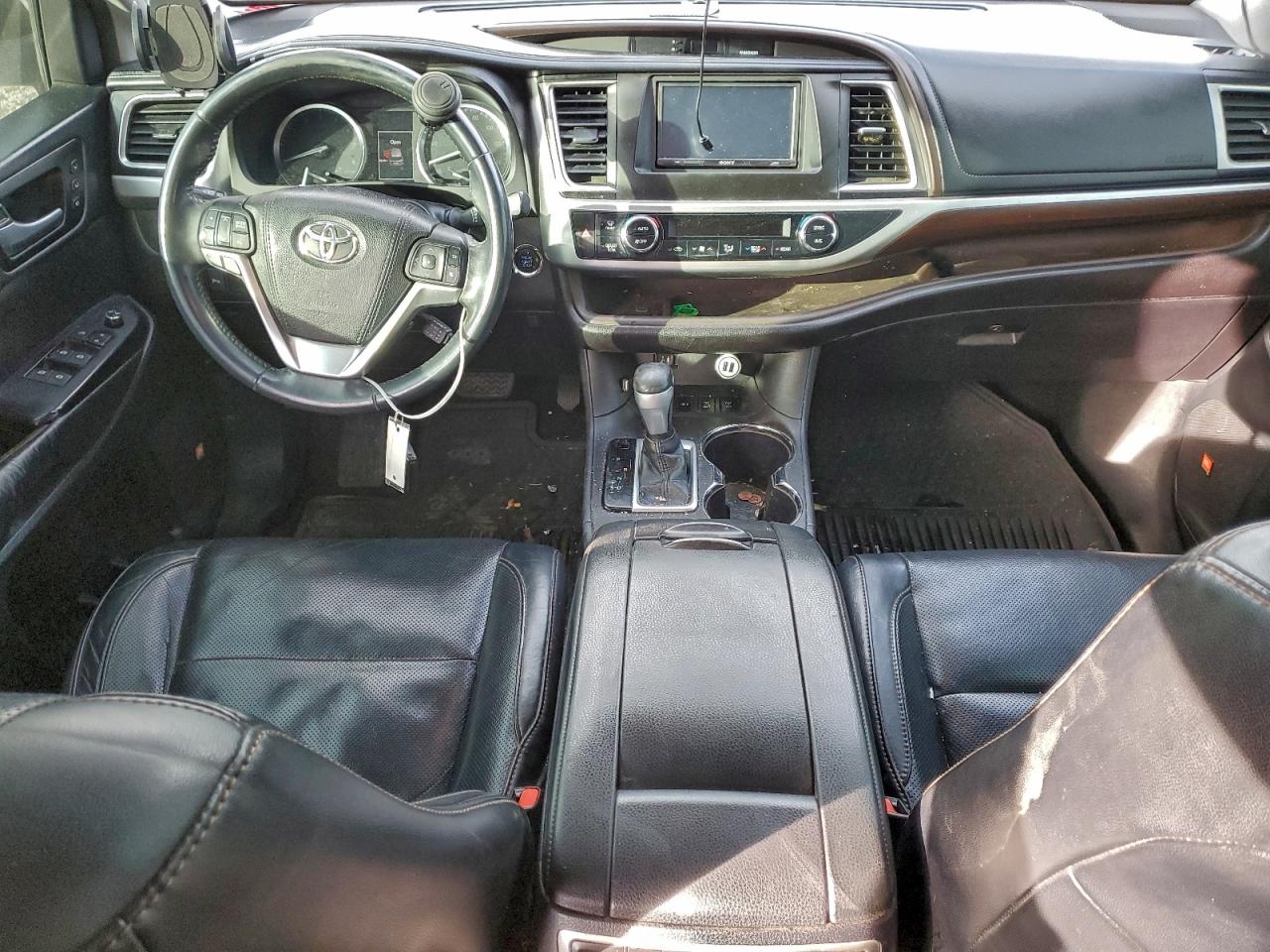 2016 TOYOTA HIGHLANDER LIMITED photo 8