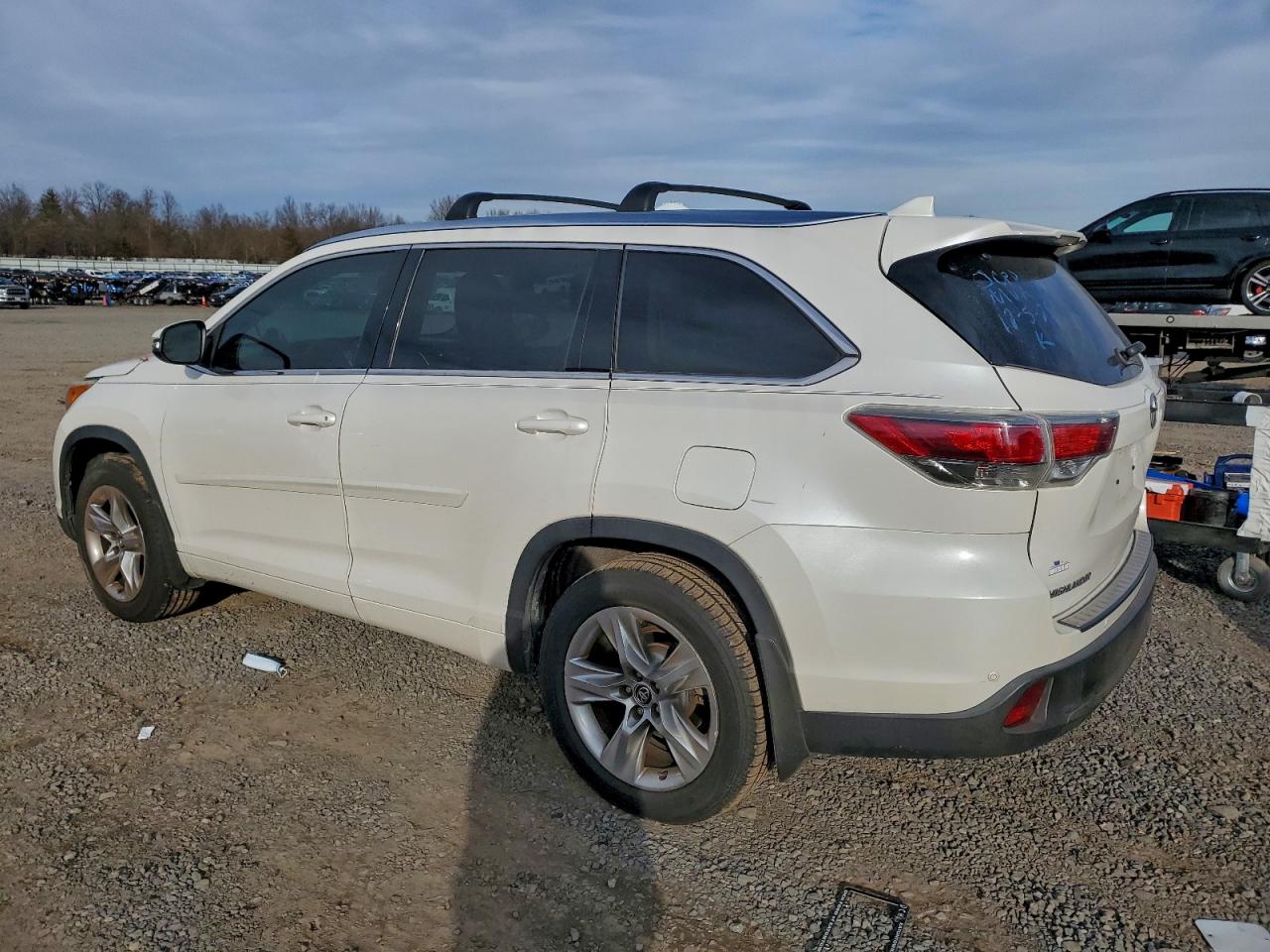 2016 TOYOTA HIGHLANDER LIMITED photo 2