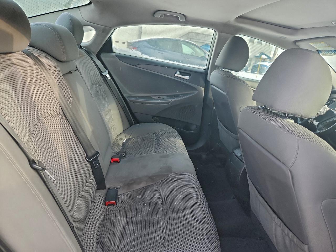 2013 HYUNDAI SONATA GLS photo 10