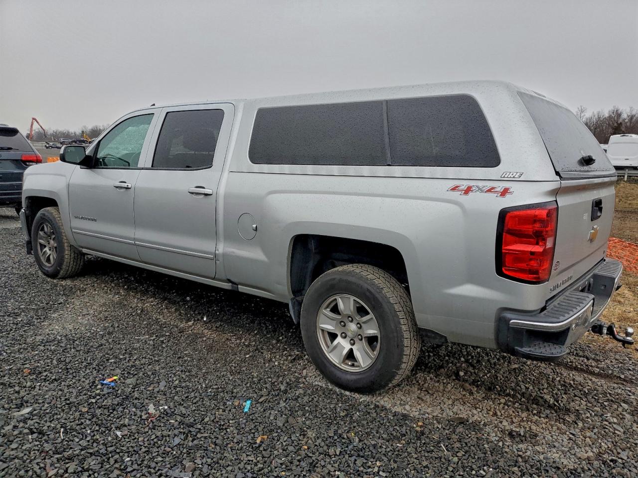 2017 CHEVROLET SILVERADO K1500 LT photo 2