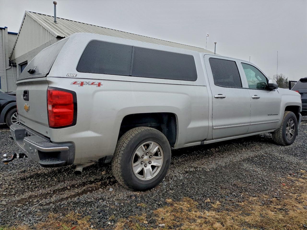2017 CHEVROLET SILVERADO K1500 LT photo 3