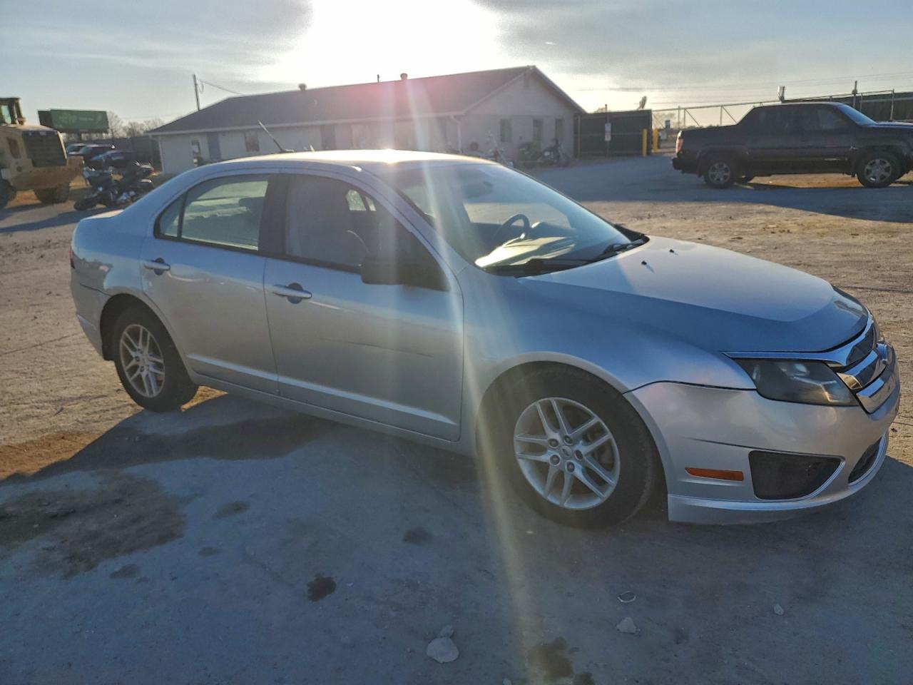 2011 FORD FUSION S photo 4