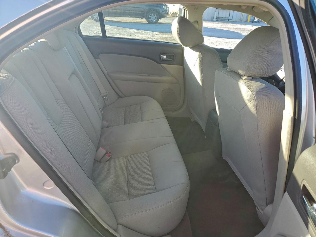 2011 FORD FUSION S photo 10