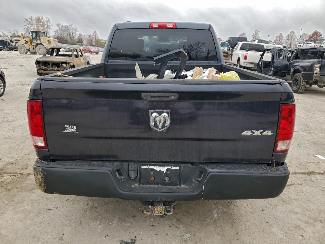 2013 RAM 1500 ST photo 6