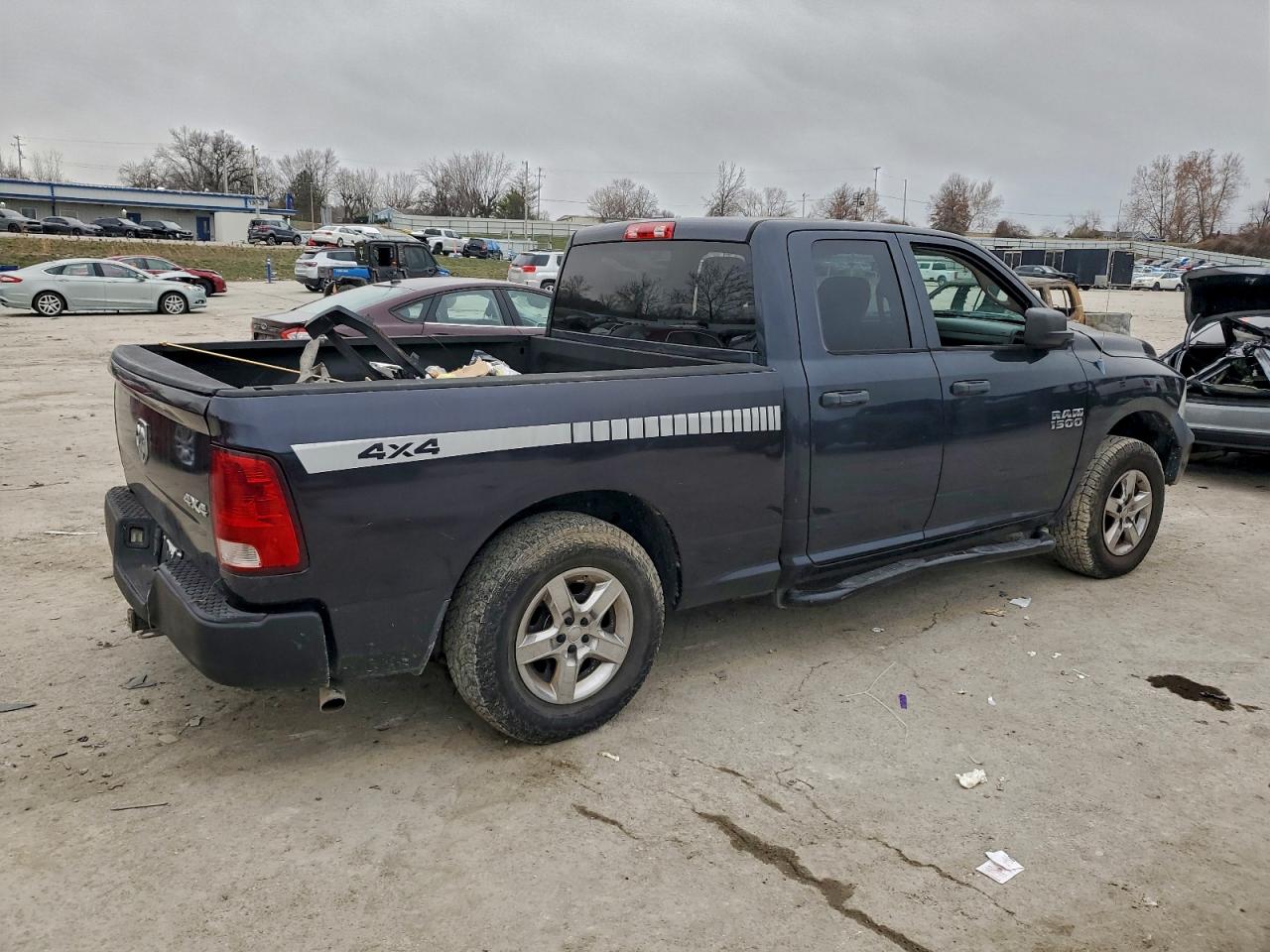 2013 RAM 1500 ST photo 3