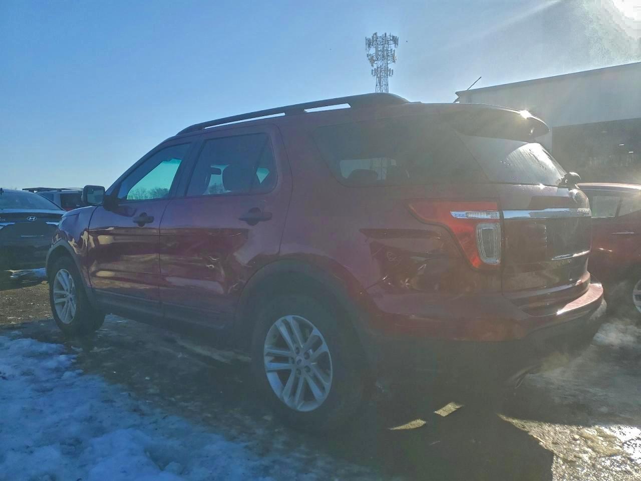 2015 FORD EXPLORER photo 2