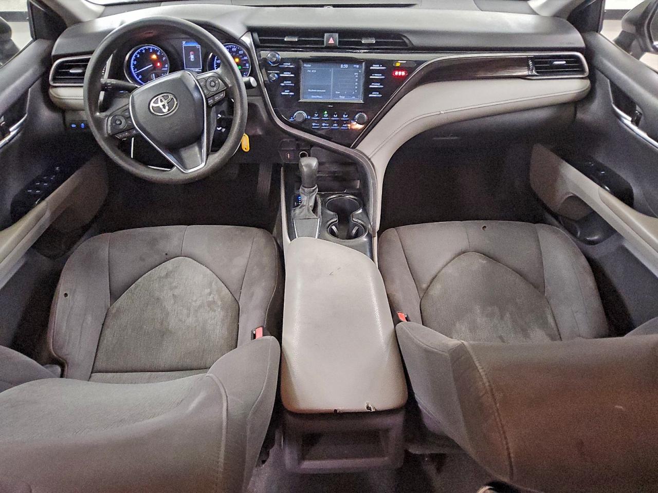 2020 TOYOTA CAMRY LE photo 8