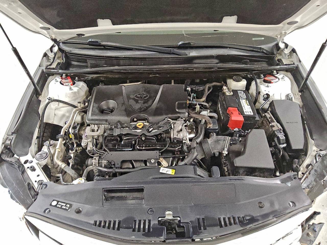 2020 TOYOTA CAMRY LE photo 11