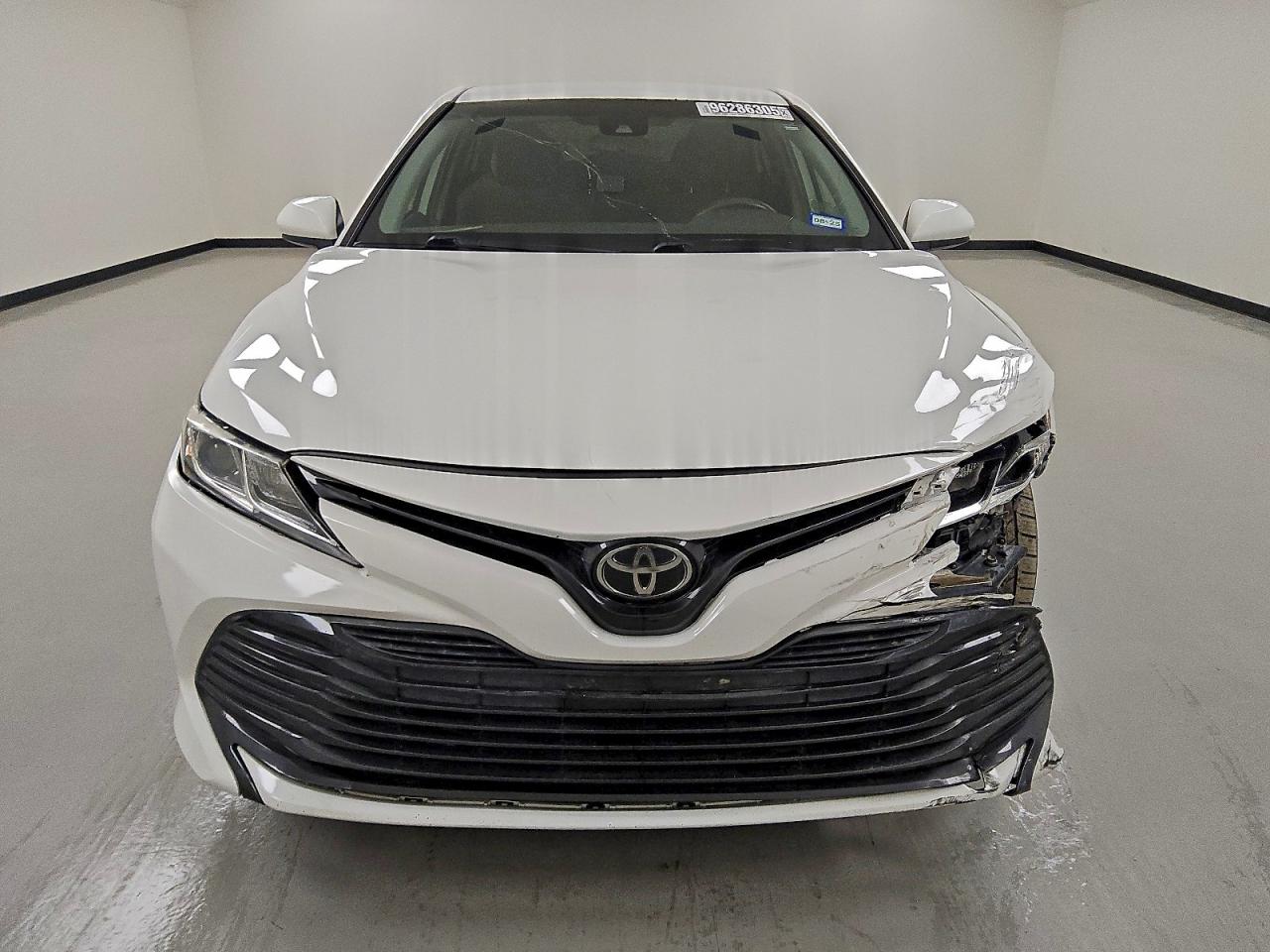 2020 TOYOTA CAMRY LE photo 5