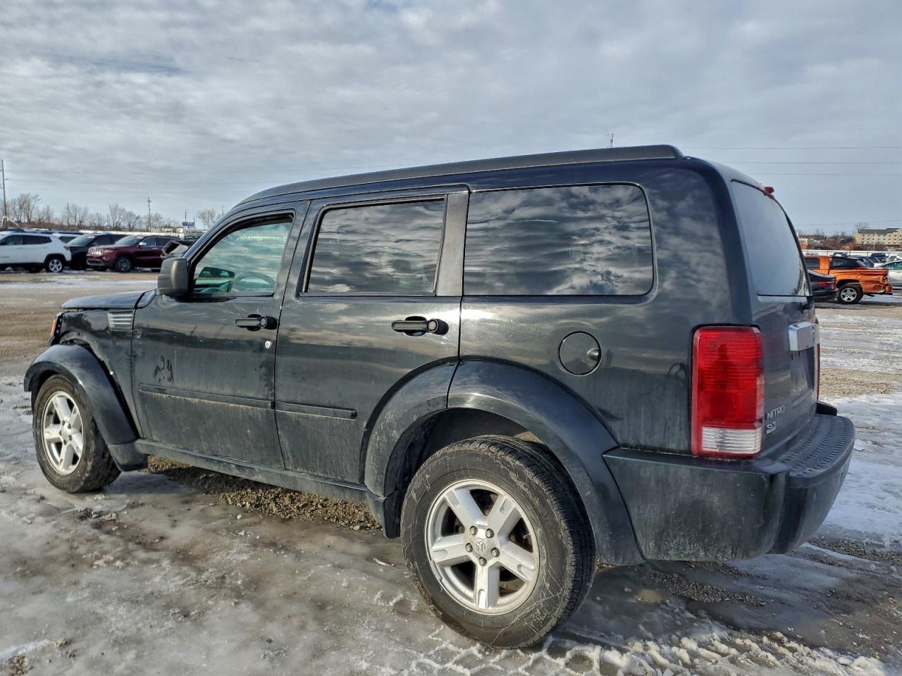 2008 DODGE NITRO SLT photo 2