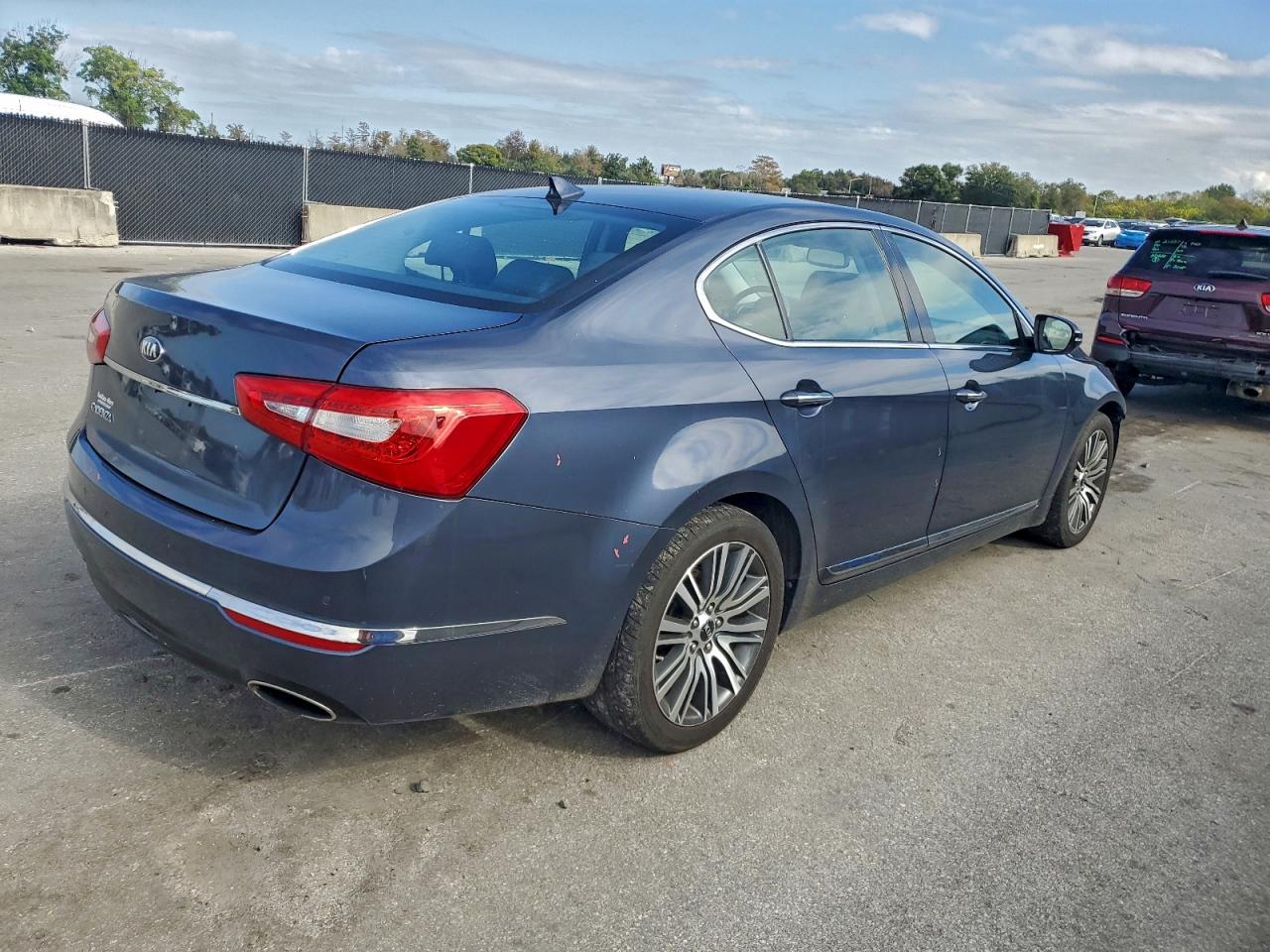 2014 KIA CADENZA PREMIUM photo 3