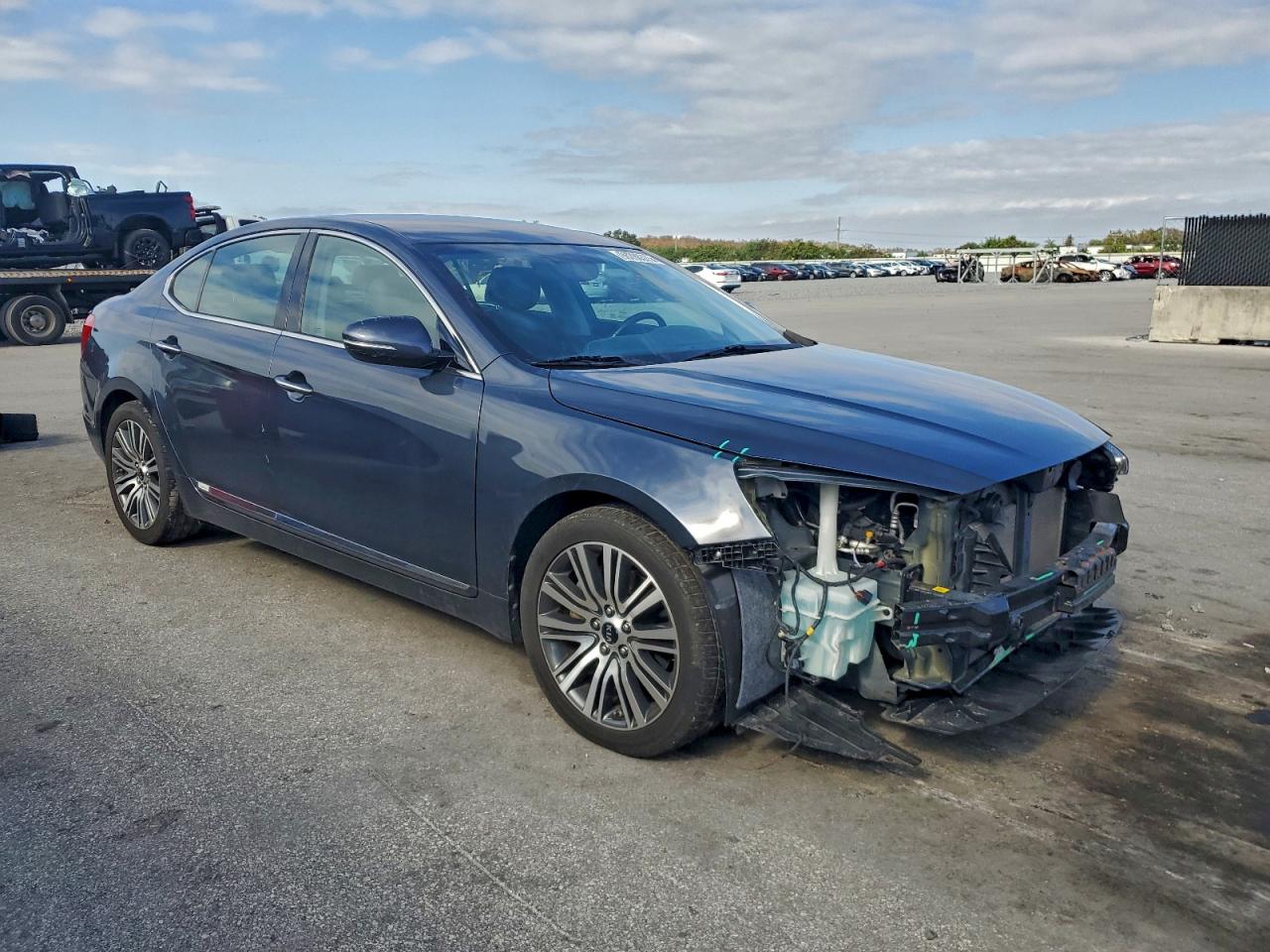 2014 KIA CADENZA PREMIUM photo 4