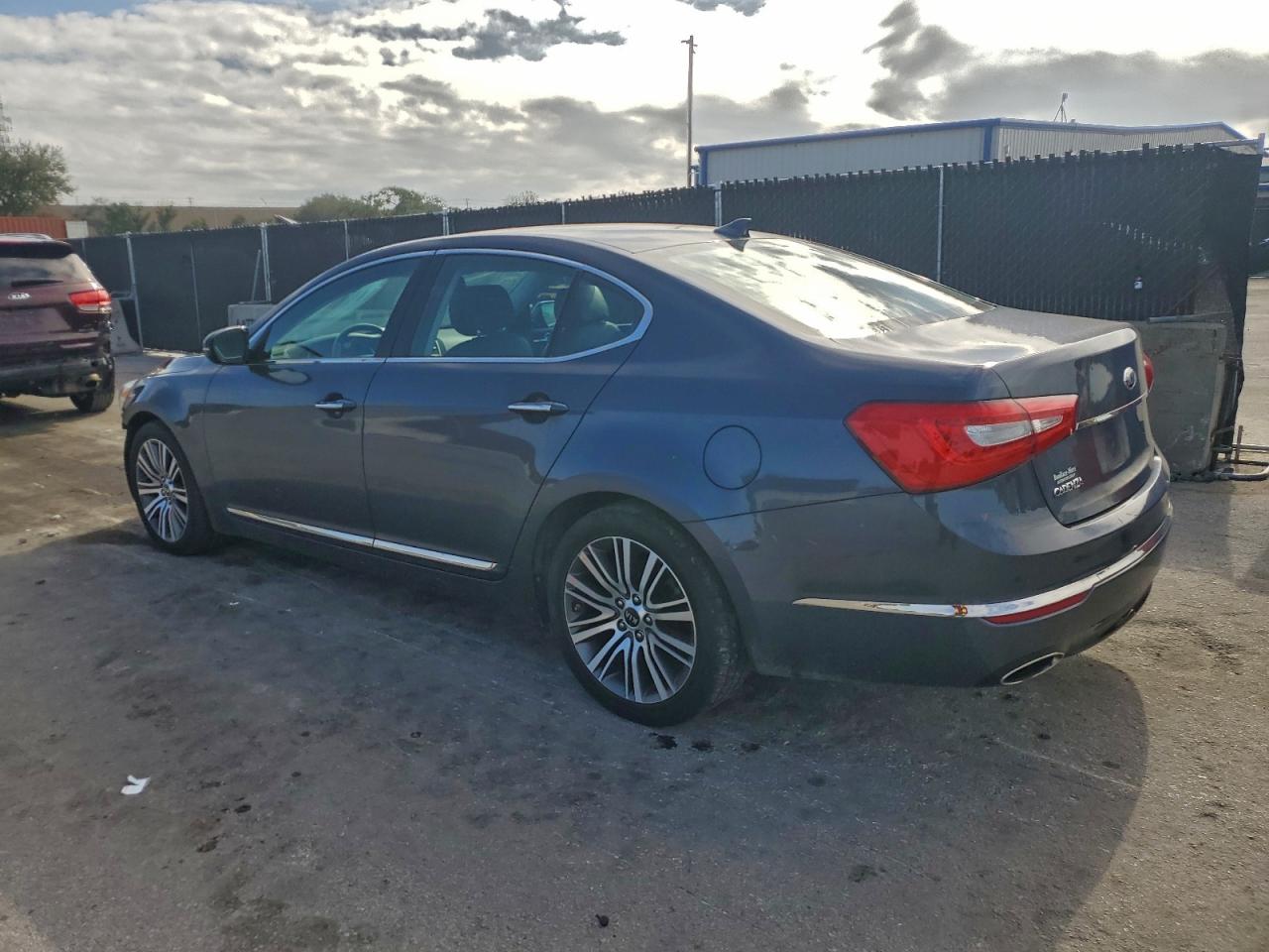2014 KIA CADENZA PREMIUM photo 2